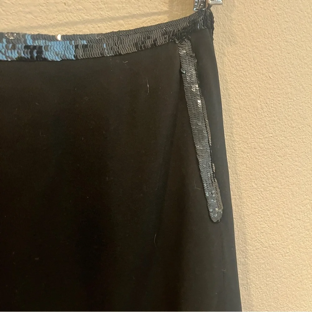 Chanel vintage size 38 wool silk blend skirt with black sequin accents